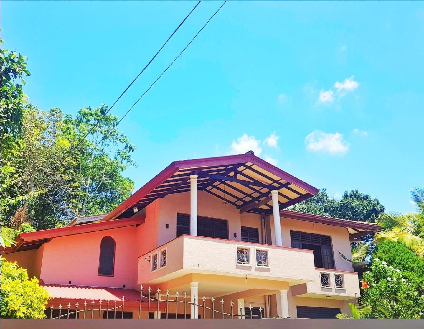 Hill House Guest Hotel Mirissa Bagian luar foto