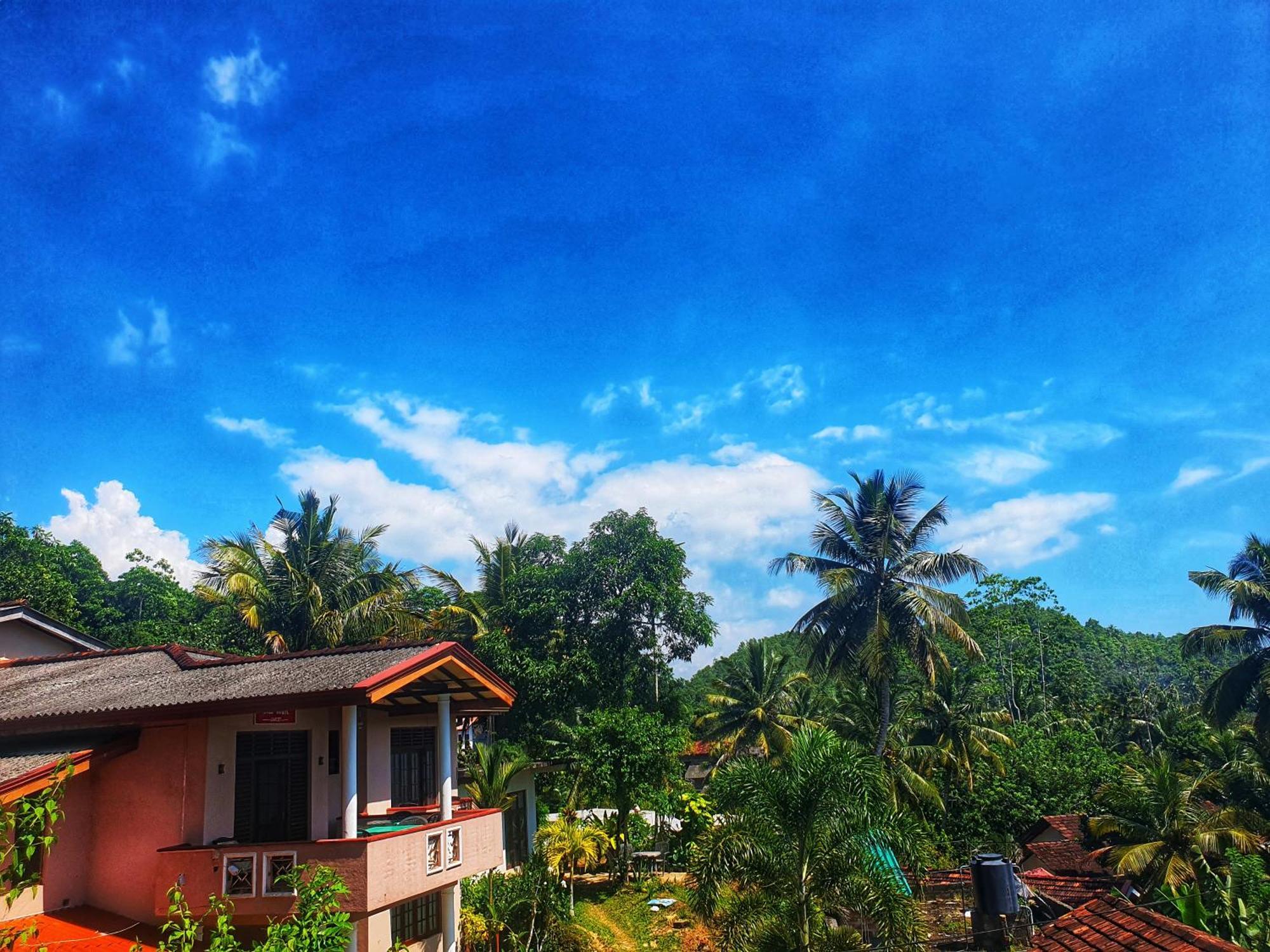 Hill House Guest Hotel Mirissa Bagian luar foto