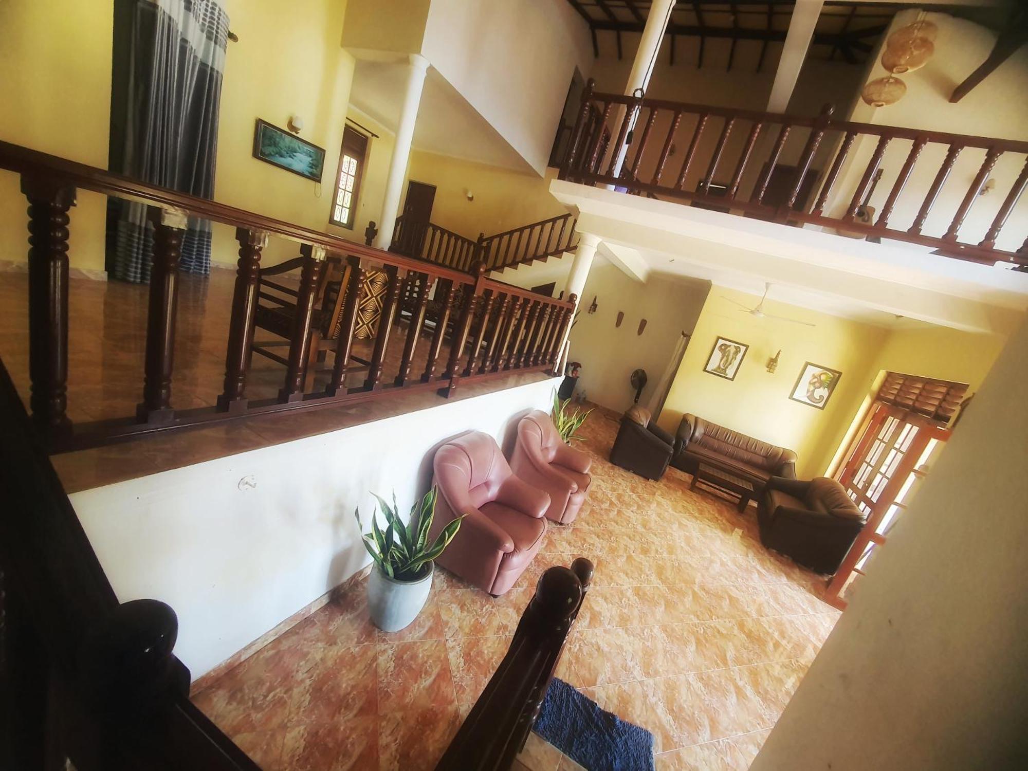 Hill House Guest Hotel Mirissa Bagian luar foto